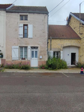 Gite meublé 6 personnes 2 étoiles Haute Cote d'or Proche des merveilles touristiques